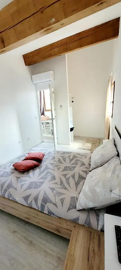 Charmant Duplex Au Coeur Du Village Cotignac 0*,
